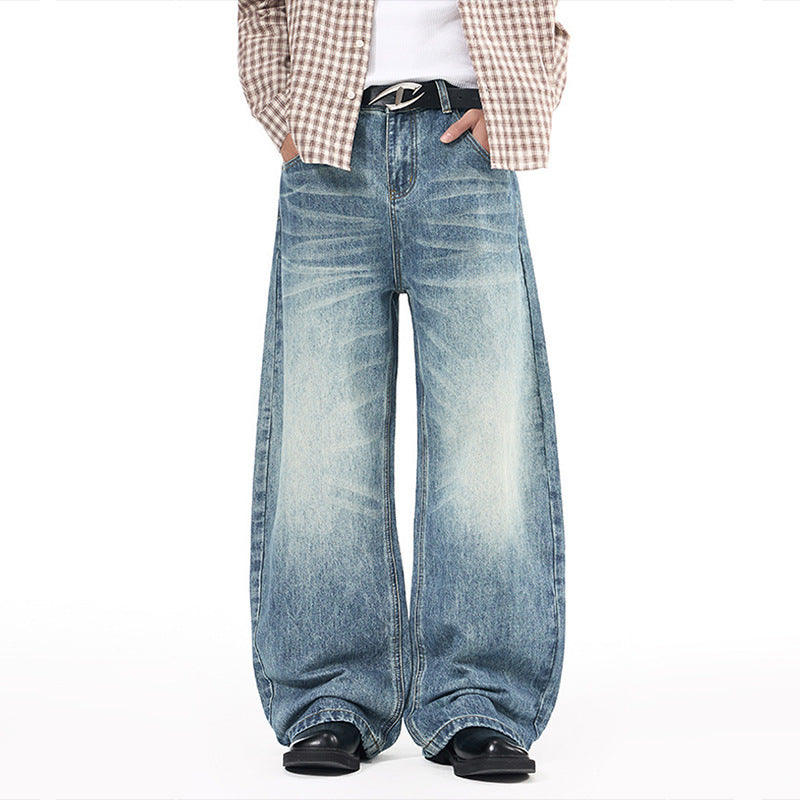 Washed curved knife jeans