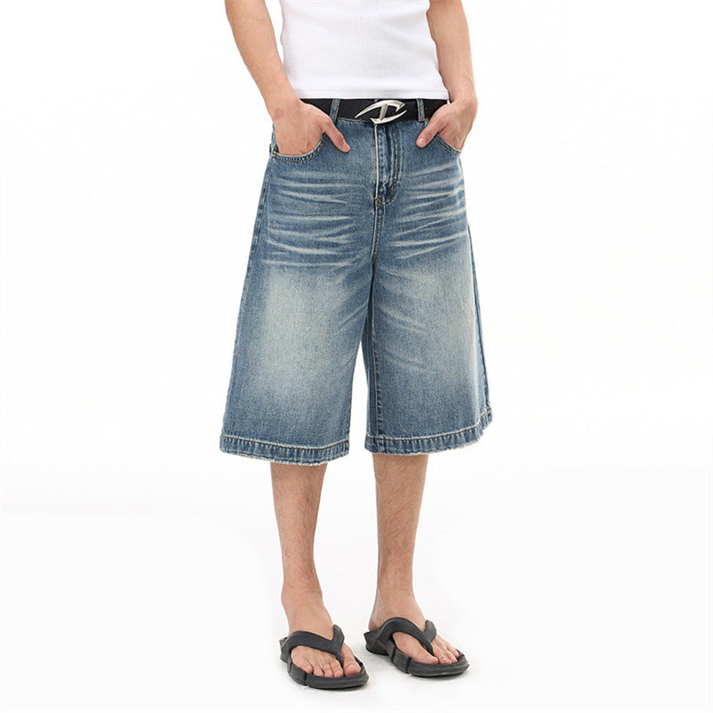 Loose five quarter jeans