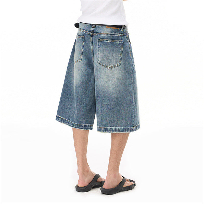 Loose five quarter jeans